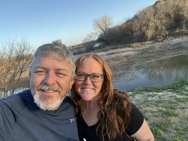 Dan and Desiree — photo 11